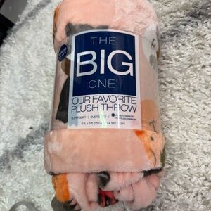 The Big One Peach and Gray Plush Throw - cute cat print NEW